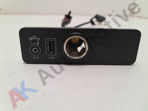 JAGUAR XF RANGE ROVER - POWER OUTLET AUX USB MEDIA INPUT PANEL