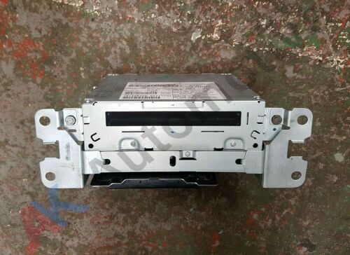 LAND ROVER FREELANDER 2 - STEREO CD PLAYER RADIO HEAD UNIT